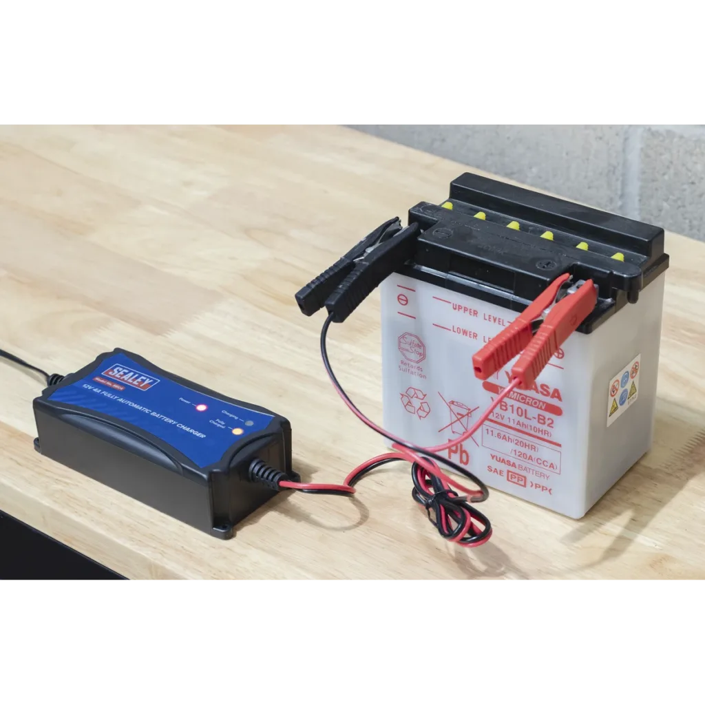 sealey 12v 4a automatic battery charger & maintainer