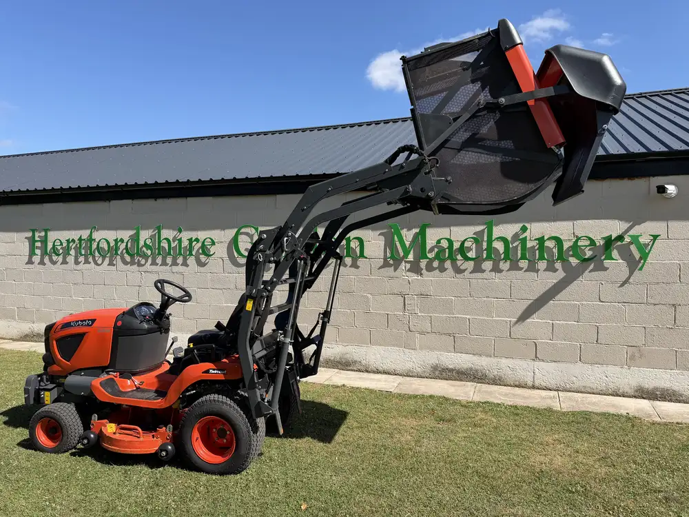 kubota g231hd 48" diesel ride on lawnmower garden tractor
